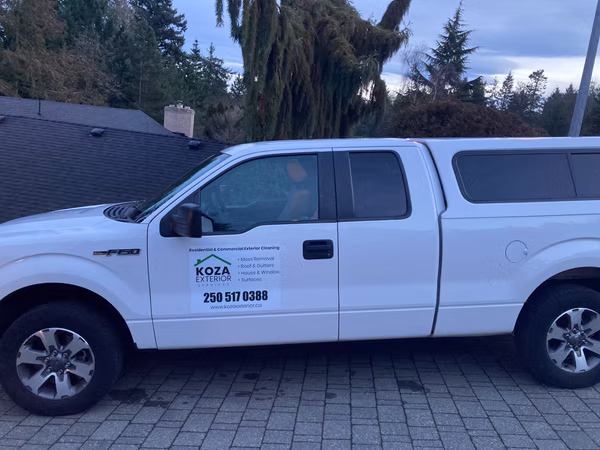 Koza Exterior service truck